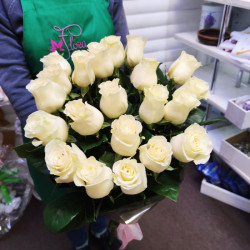 Букет из 21 белой розы 70 см - увеличить