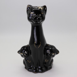Копилка кошка с котятами чёрные 18x28 - увеличить