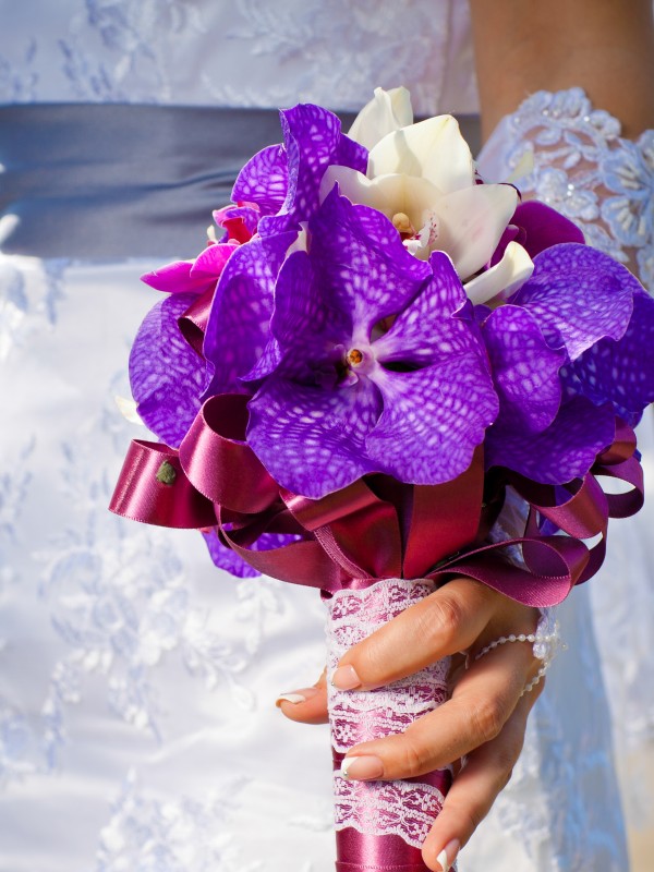 Изысканный свадебный букет из орхидей Ванда