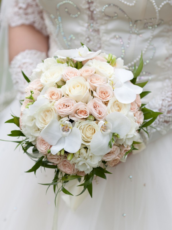 Букет невесты из светло-розовых роз